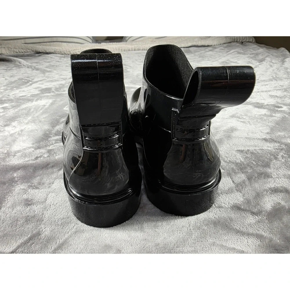 Free People High Street Black Ankle Rain Boots Size 10 Chunky Soles (NEVER USED)